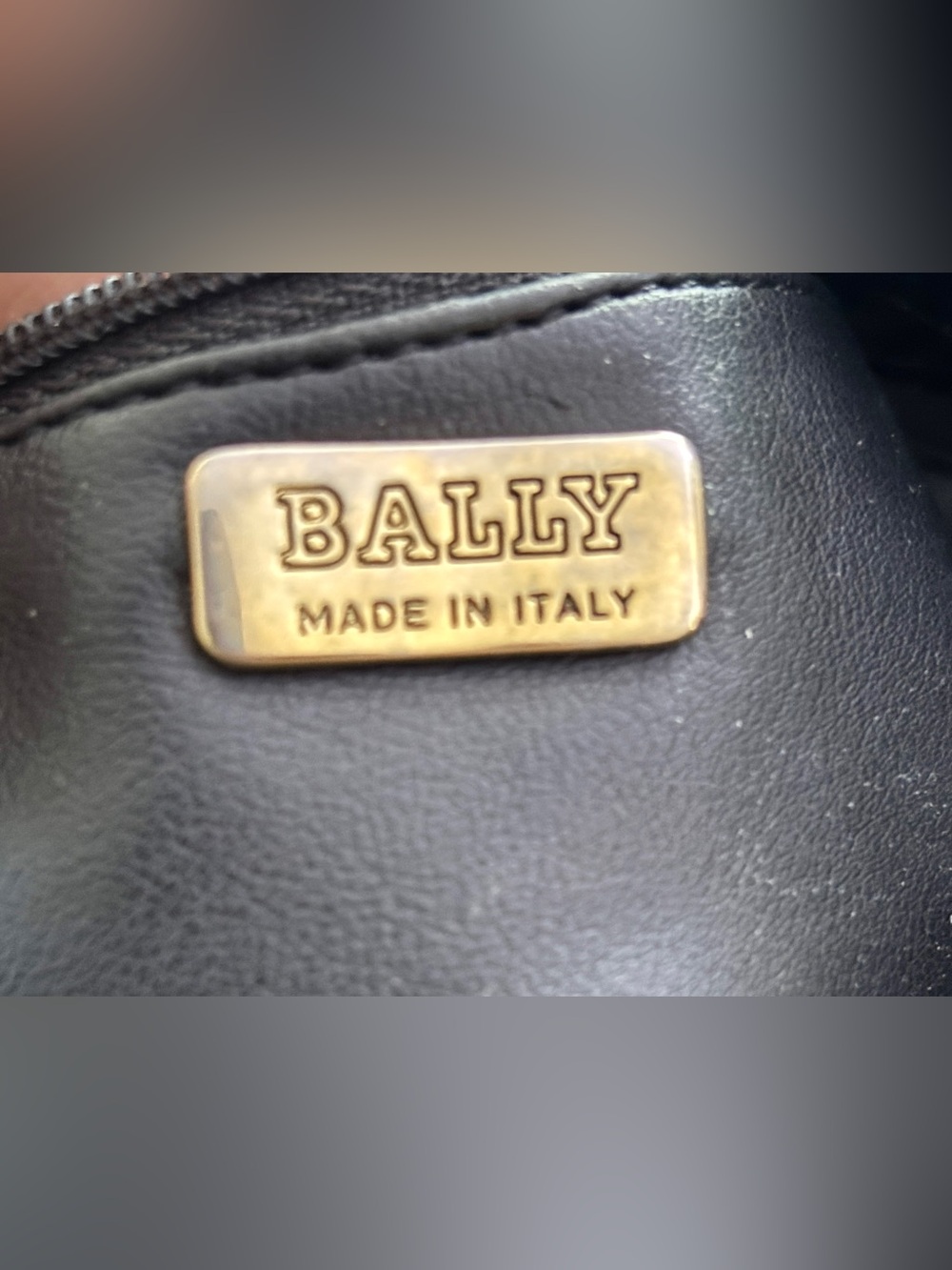 Bally Quilted Lambskin Handbag With Gold B Logo “Host Pick” - Picture 5 of 16